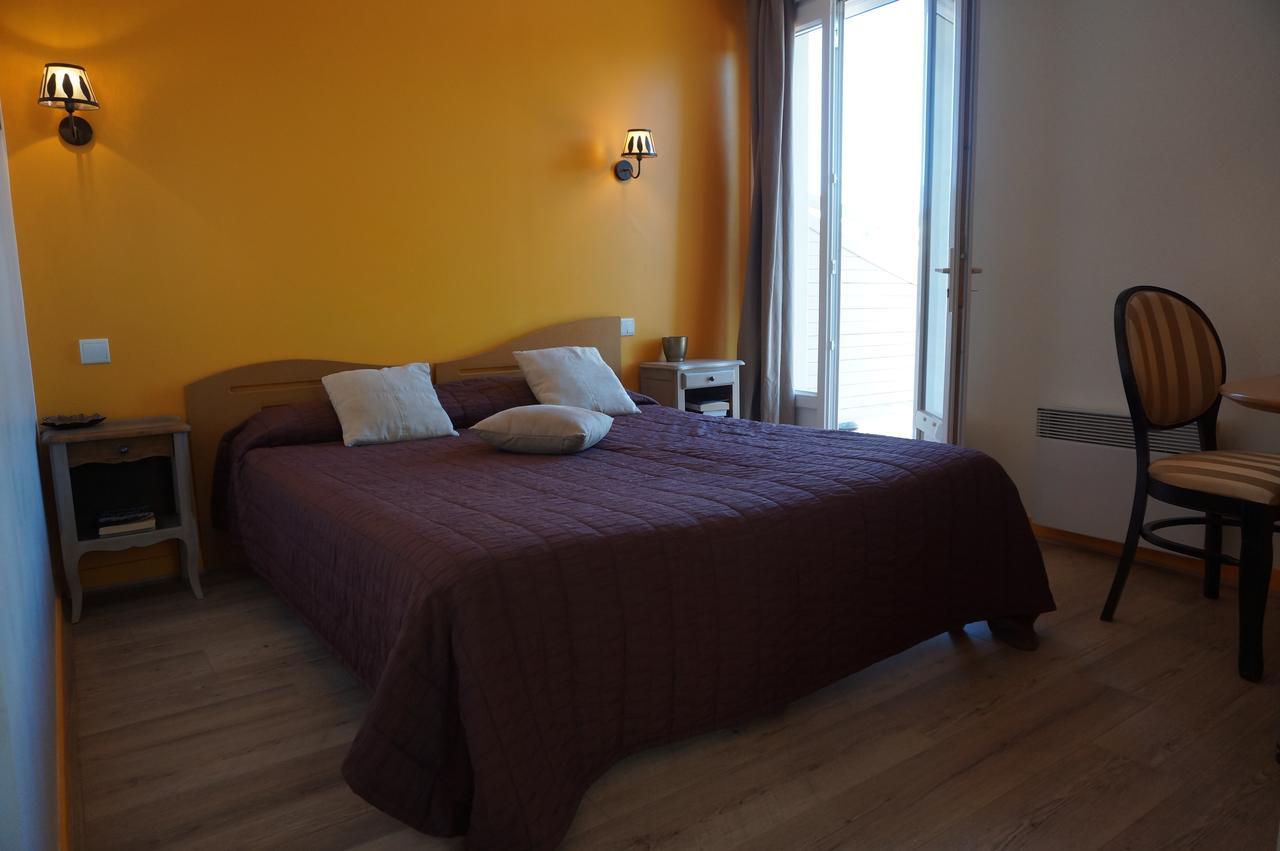 Hotel Du Lac Treignac Esterno foto